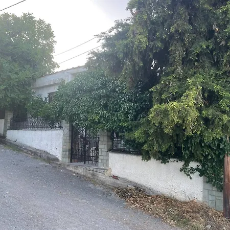 Arhondiko Estate Kato Polydendri Ano Polidhendrion